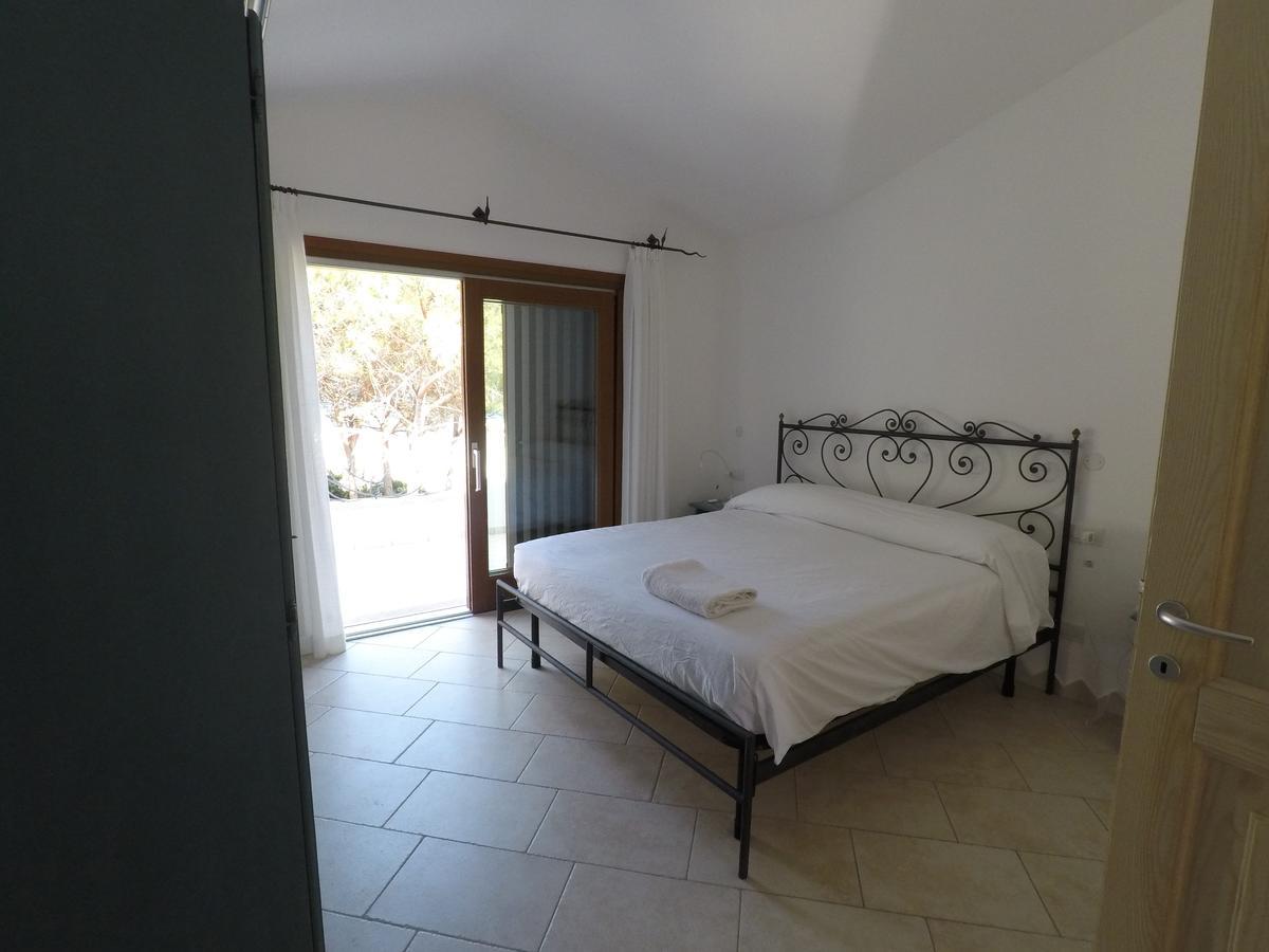 La Corte Degli Ulivi Appartamenti Cala Liberotto Eksteriør billede